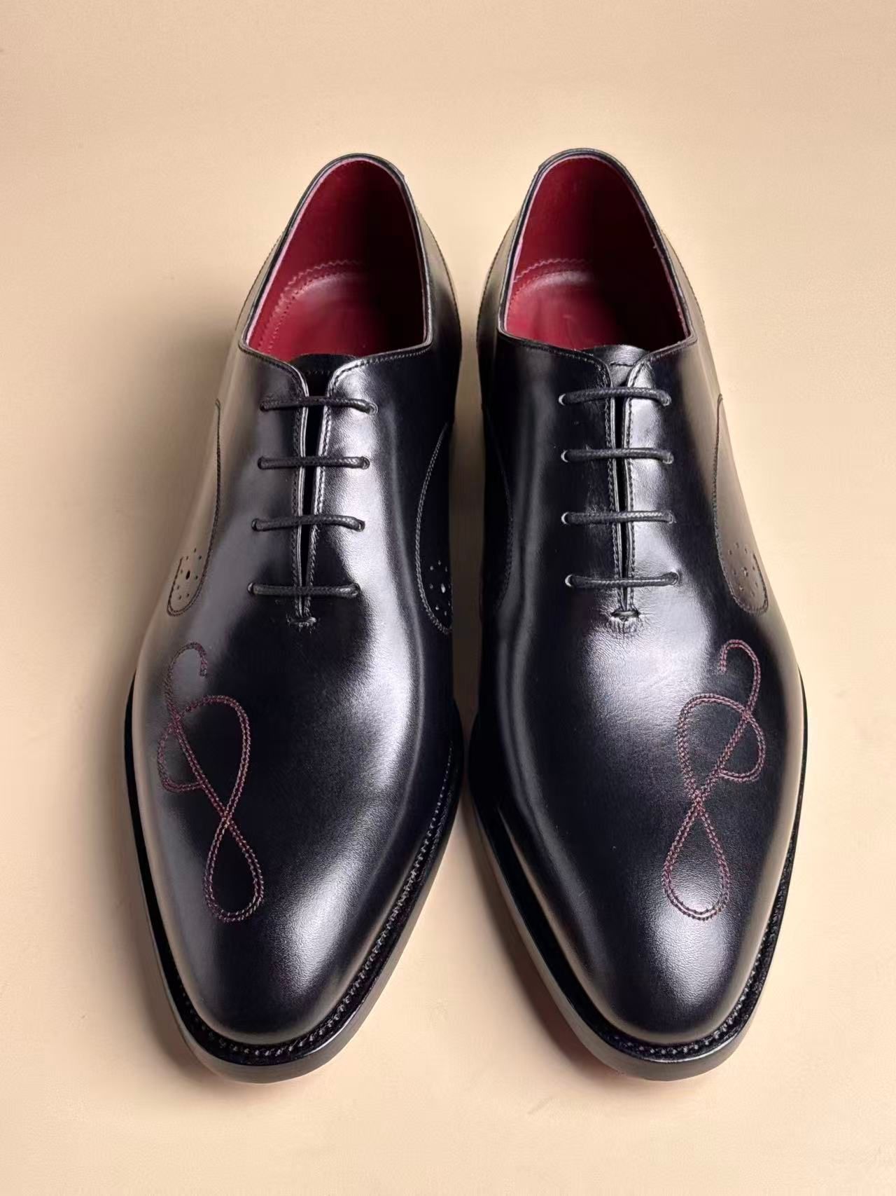 Small Round-Toe Five-Eyelet Oxford Shoes | Black Handmade Goodyear Welted