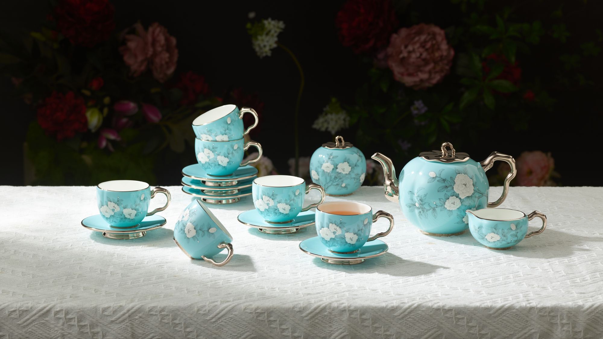 Madame Porcelain – West Lake Blue Hand-Painted Camellia & Bird 17-Piece Magnesia-Reinforced Porcelain Coffee Set