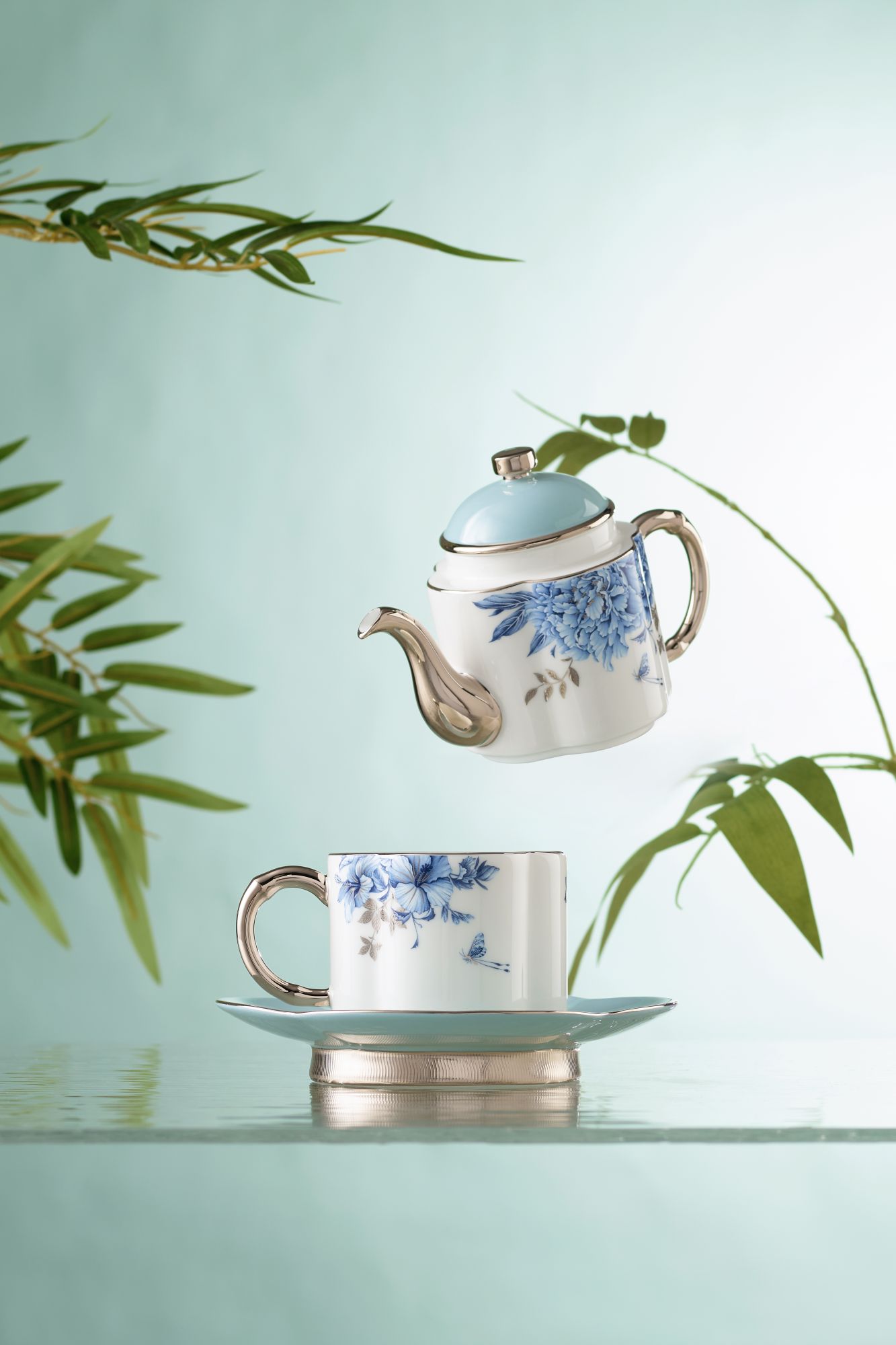 Platinum Blue-and-White 180 ml 4-Piece Tea & Coffee Set
