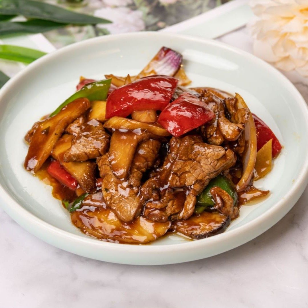 Mixed Mushrooms with Beef Fillets in Oyster Sauce