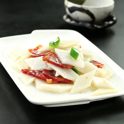 Ñame chino salteado con panceta china curada