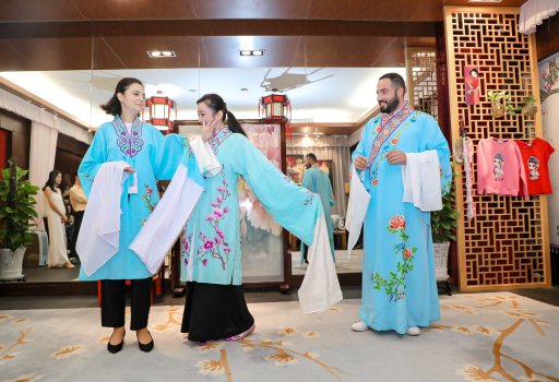 Dancing Sleeves – Kunqu Opera Cultural Experience