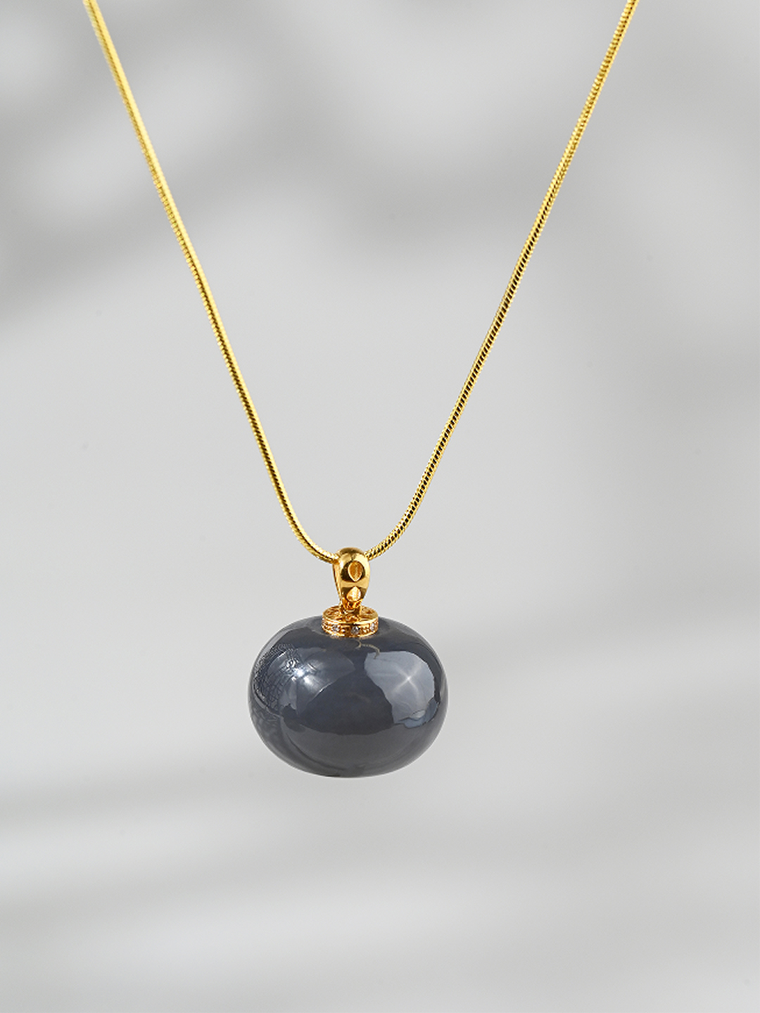 18K Gold and Hetian Jade Smoke Purple Lantern Pendant