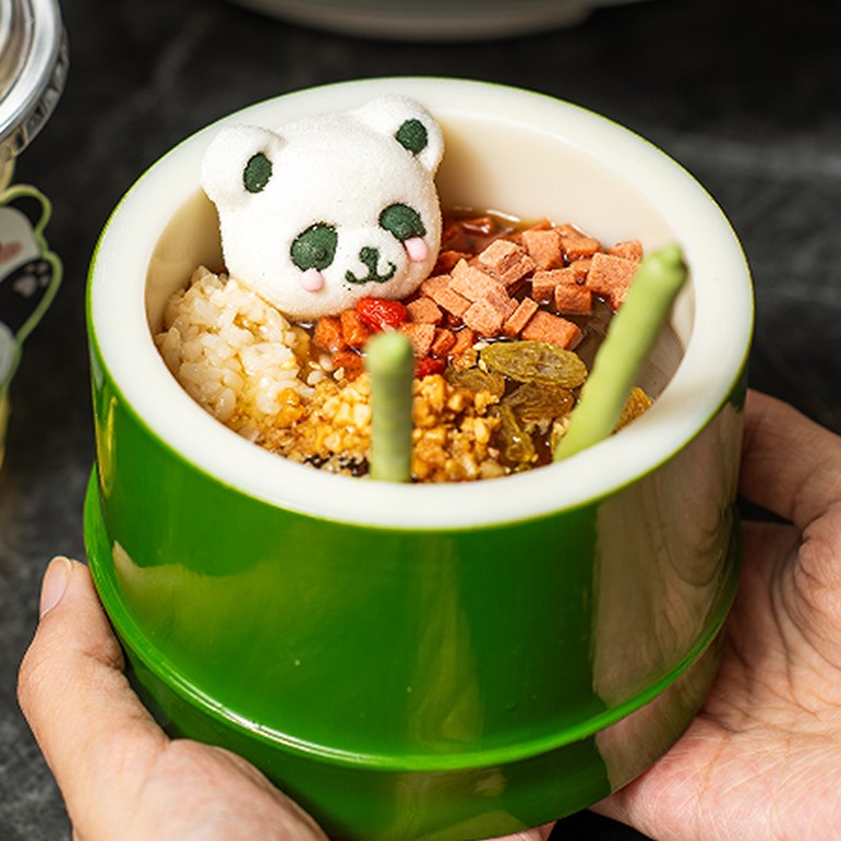 Sichuan-Bingfen mit Panda-Dekor aus Klebreis