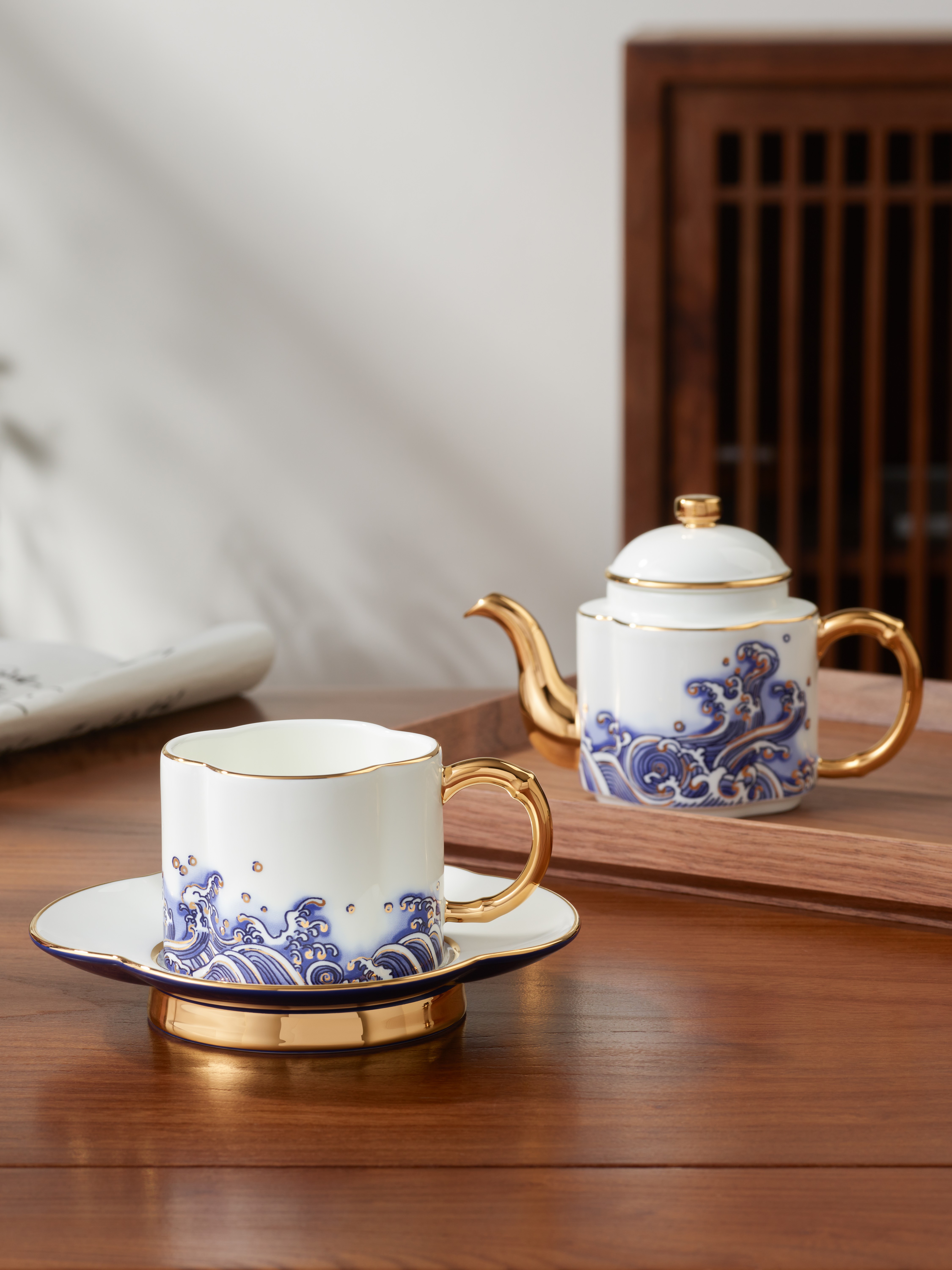 "Gentleman Porcelain – Pearl of the Sea" 4‑Piece Tea Set (180ml)