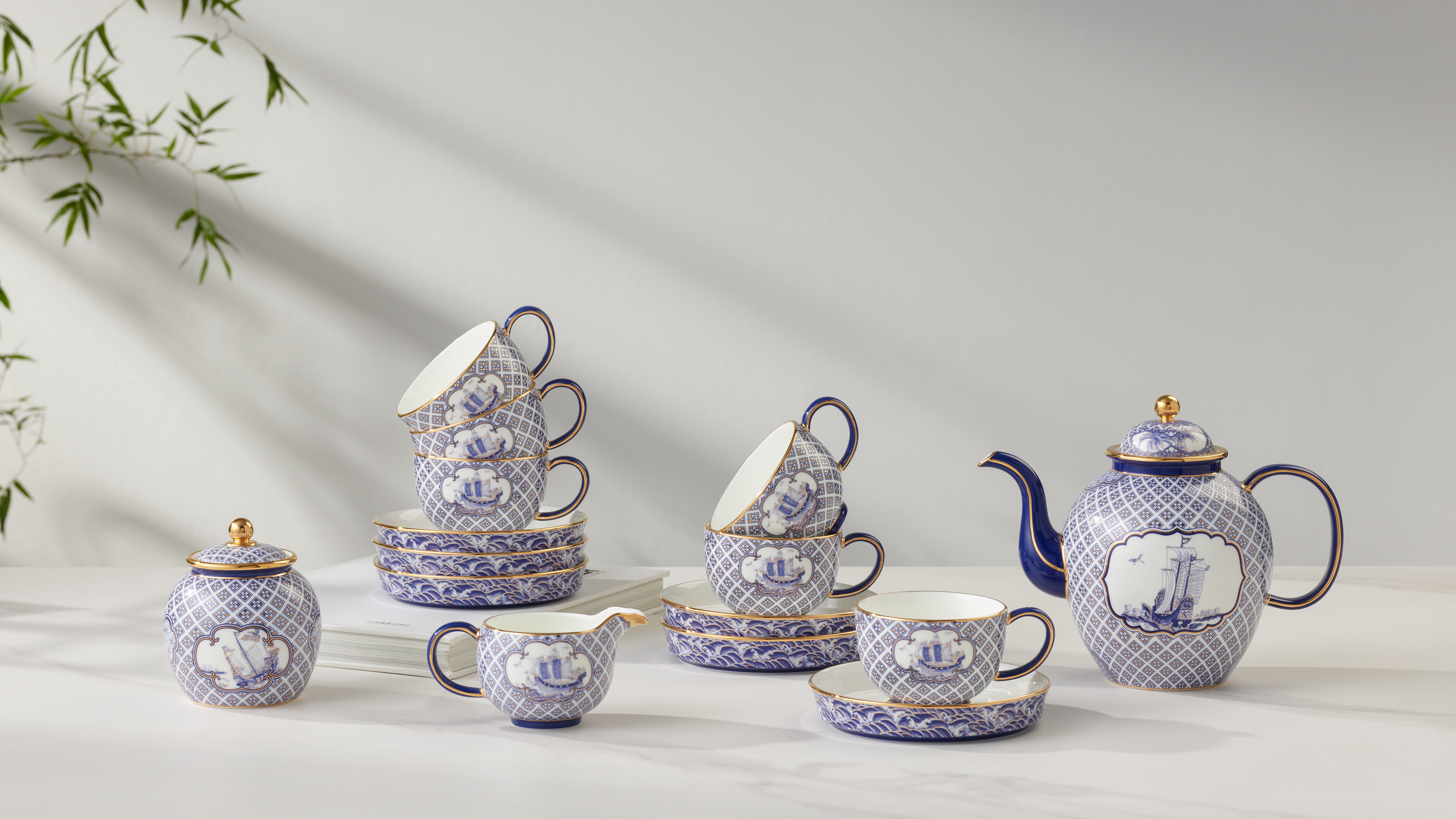 "Gentleman Porcelain – Universal Peace" 17-Piece Tea & Coffee Set