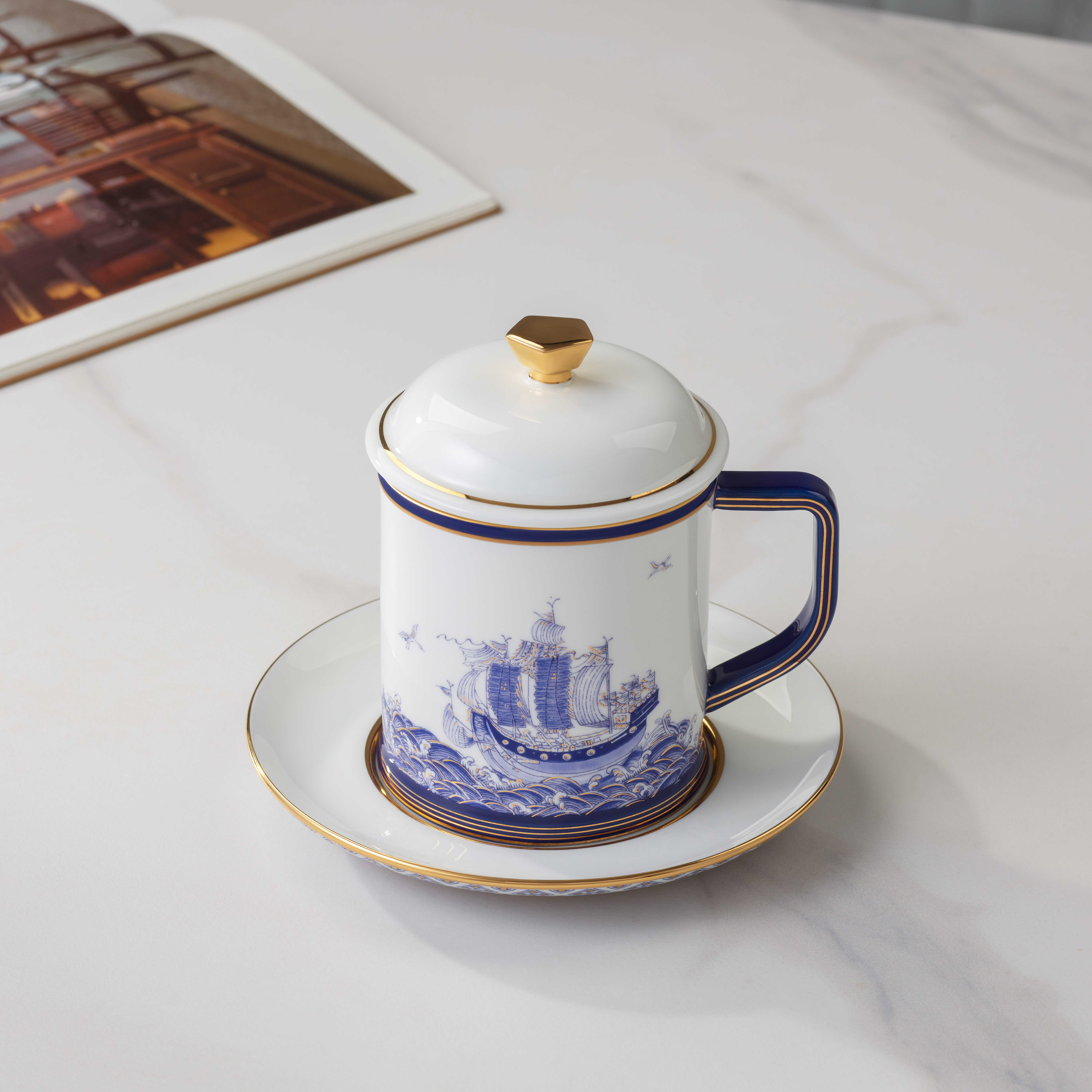"Gentleman Porcelain – Universal Peace" 3‑Piece Covered Cup Set (370ml – Wave Edition)